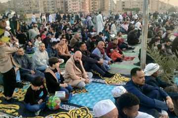 أجواء روحانية وفرحة تملأ قلوب الصغار والكبار.. تكبيرات عيد الفطر من مسجد عماد راغب في أكتوبر