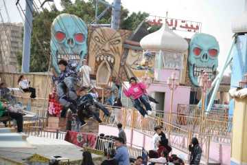 بهجة ولعب.. الحديقة الدولية ثانى أيام العيد