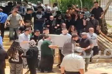وصول جثمان سهام جلال إلى مسجد حسن الشربتلي بالتجمع لأداء صلاة الجنازة عليه