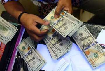ضبط قضايا اتجار غير مشروع بالنقد الأجنبي بقيمة 7 ملايين جنيه خلال 24 ساعة