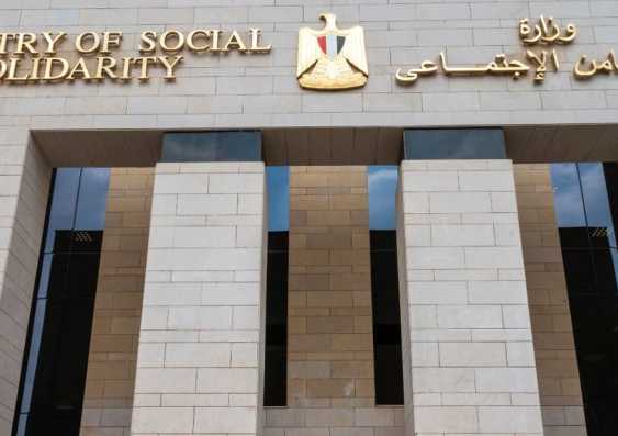 بعد بلاغات متكررة.. فريق التدخل السريع يتابع «عم رمضان» حتى وفاته