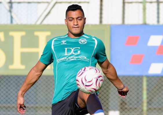 مصطفى محمد في مهمة جديدة مع كونيا سبور أمام قاسم باشا