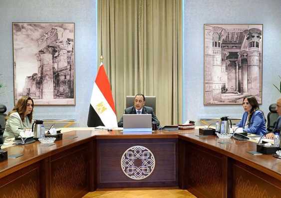 عاجل.. مدبولي يوجه بتشجير الدائري وتحويل أي أراض حكومية لمسطحات خضراء