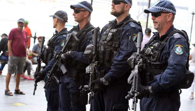 رئيس الوزراء الأسترالي: الحكومة تدرس قوانين أكثر صرامة بشأن الأسلحة 