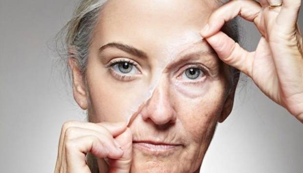 كيفية حماية البشرة من علامات الشيخوخة والتغلب على تطبيق «Face App»   