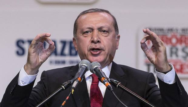 تحرش وتعذيب.. تقرير يكشف جرائم أردوغان ضد الصحفيين   