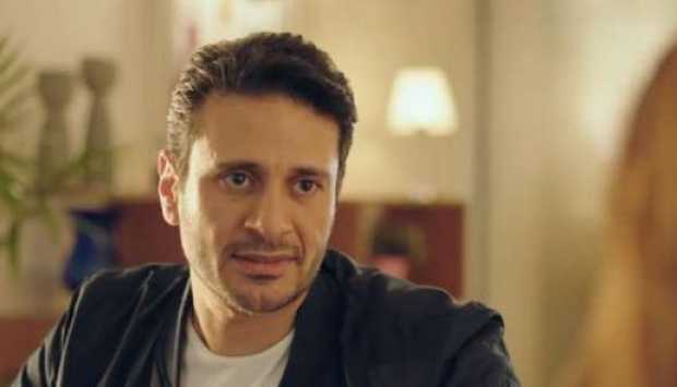 بالصور.. كريم العمري يكشف كواليس مسلسل «2 قهوة» 