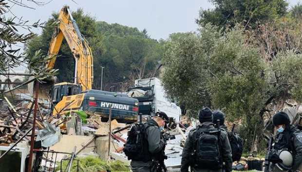 عاجل.. محافظة القدس: هدم الاحتلال عمارة سكنية في سلوان أدى إلى تشريد 13 عائلة 