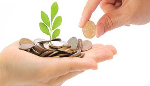 هل يجوز إعطاء أموال الزكاة لـ الأبناء؟.. الإفتاء تجيب 