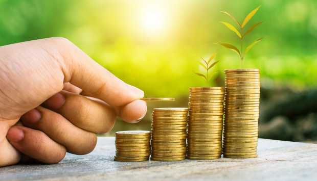 ما حكم إعانة الأبناء على الزواج من مال الزكاة؟.. الإفتاء توضح 