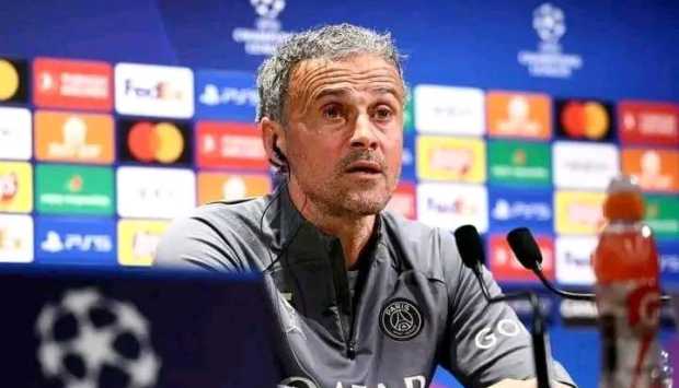 لويس إنريكي يفوز بجائزة أفضل مدرب في العالم 