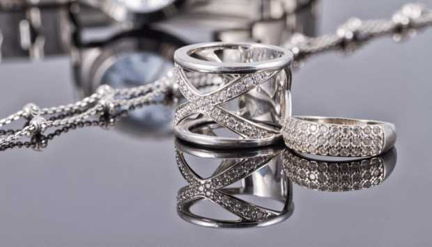 تحركات جديدة في أسعار الفضة مع بداية تعاملات الثلاثاء.. ماذا قال الخبراء؟ 