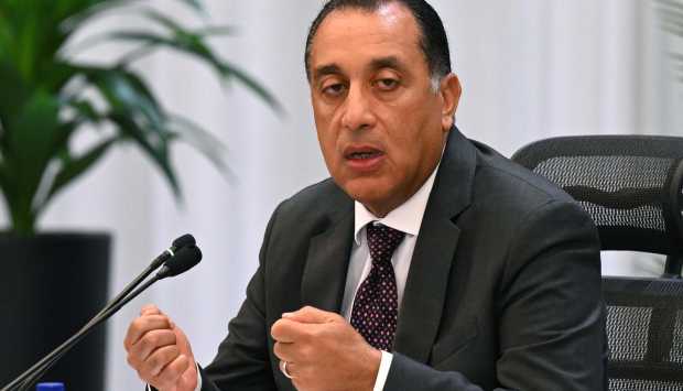 مدبولي: تطوير ميناء العين السخنة يعزز جذب الاستثمارات العالمية 