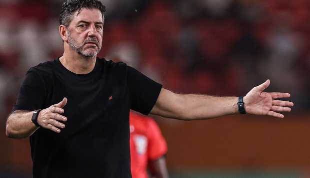 عاجل.. اتحاد الكرة يعلن انتهاء النزاع القائم مع روي فيتوريا 