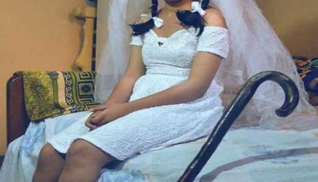 قد تصل للوفاة.. أضرار كبيرة تلحق بالفتيات دون سن الـ18 عند زواجهن 