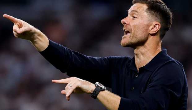 ريال مدريد يدرس خيار سانتياجو سولاري في ظل بقاء موقف تشابي ألونسو غير مستقر 