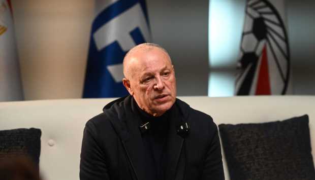 عاجل.. اتحاد الكرة يعلن رحيل مديره الفني رسميا 