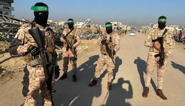 عاجل.. حماس: نطالب بتحرك جاد لإدخال البيوت المتنقلة والكرفانات وبدء إعمار غزة 