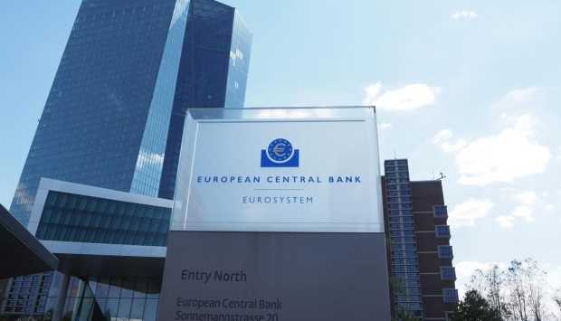 تحول عالمي في سياسات البنوك المركزية مع اقتراب مرحلة رفع الفائدة 