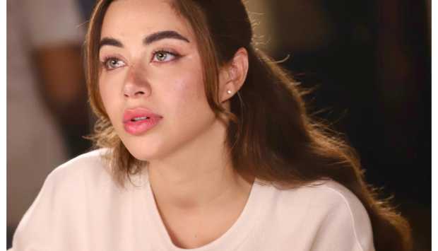 يارا السكري تشارك صور جديدة من كواليس تصوير مسلسل «علي كلاي» 