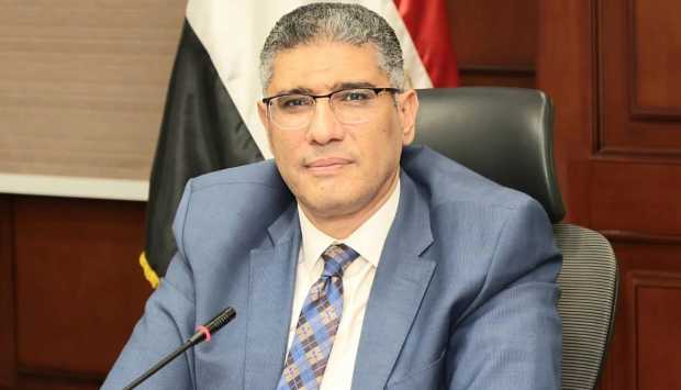 محافظ الجيزة يتابع أعمال رصف وتطوير طريق الشورى (صور) 