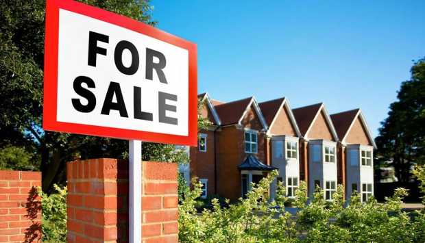 أسعار المنازل في المملكة المتحدة تتراجع مجددا.. اعرف السبب 