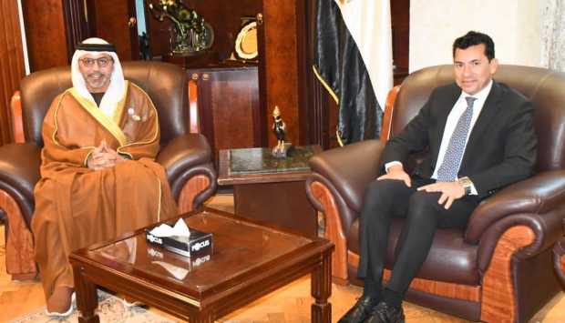 بمشاركة 30 ألف متسابق.. صبحي يبحث مع السفير الإماراتي الاستعداد لماراثون زايد الخيري 