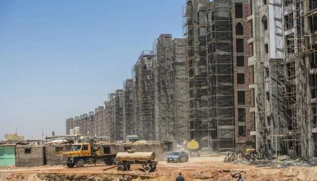 «الإسكان» تخصص «واتس آب» لضبط السوق العقارية 