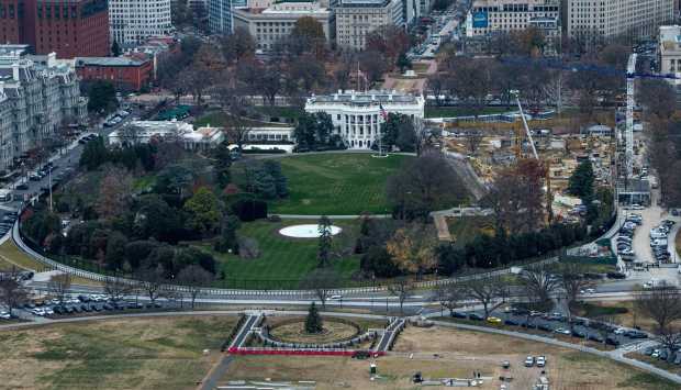 قاض فيدرالي يرفض وقف مشروع قاعة رقص ترامب بـ البيت الأبيض 