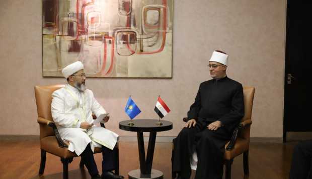 المفتي يؤكد أهمية بناء شراكات فاعلة بين دور وهيئات الإفتاء في العالم 