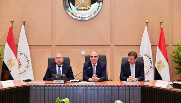 وزراء الري والزراعة والصناعة: تعامل حازم مع أى تعديات على المجارى المائية والطرق 