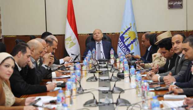 محافظ القاهرة: بدء التصويت فى لجان الانتخاب بالعاصمة دون معوقات 