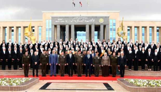 تخريج دفعتين جديدتين من المعلمين ومديري المدارس بالأكاديمية العسكرية (صور) 