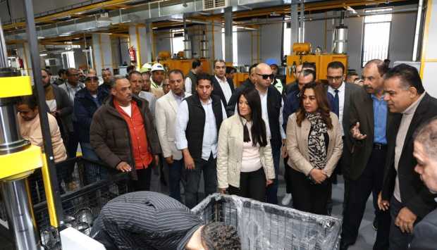 223 مصنعا.. وزيرتا التخطيط والتنمية المحلية تتفقدان المنطقة الصناعية غرب جرجا بسوهاج (صور) 