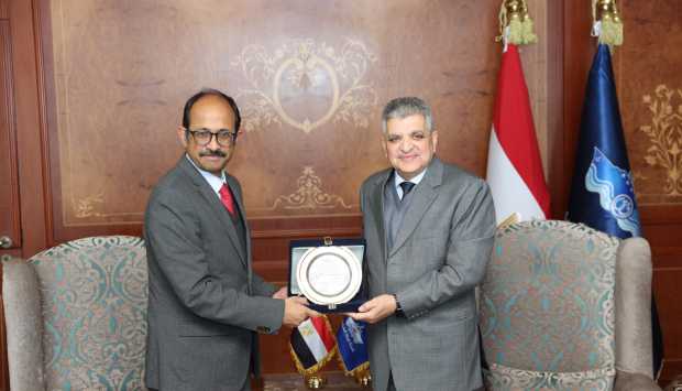 رئيس قناة السويس: معدلات الملاحة تشهد تحسنا بفضل قمة السلام بشرم الشيخ 