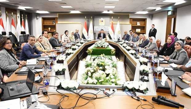 أشرف صبحي: مراكز الشباب ستتحول إلى مراكز خدمة مجتمعية تقدم خدمات شاملة للأسر (صور) 