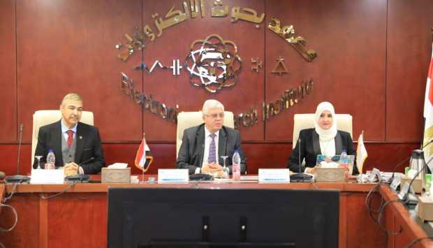 أيمن عاشور: البحث العلمي ركيزة للتنمية المستدامة وبناء اقتصاد معرفي مبتكر 