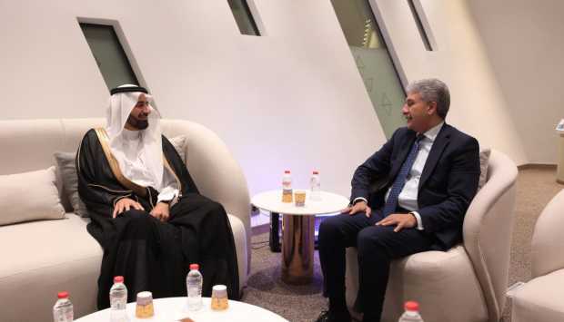 لتعزيز التعاون المشترك.. لقاء موسع بين وزير السياحة ووزير الحج السعودي (صور) 