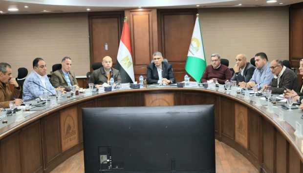 محافظ الجيزة: يصدر قرارا بإنشاء وحدة متابعة وتطوير لأنفاق وسلالم الطريق الدائري (صور) 