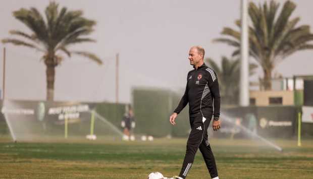 عاجل.. الأهلي يحسم موقفه من ضم مدرب مصري لجهاز توروب 