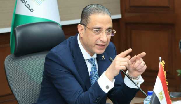 محافظ الجيزة يوجه بفض موقف عشوائى بنفق «المريوطية - فيصل» 