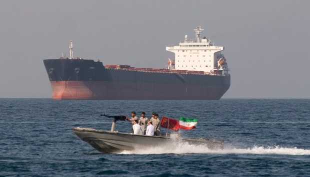 الحرس الثوري الإيراني: طهران فرضت سيادتها على مضيق هرمز 