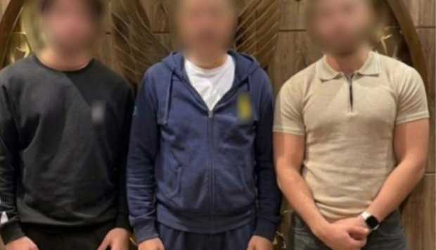 ضبط المتهمين بإلقاء أكياس المياه على المصلين في النزهة بالقاهرة 