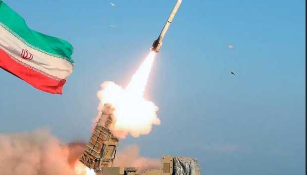 عاجل- القيادة العسكرية العليا في إيران: استخدمنا نظاما جديدا للدفاع الجوي أمس الجمعة 