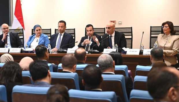 وزير التعليم: نعمل على إصدار قانون متكامل لتنظيم استخدام وسائل التواصل 