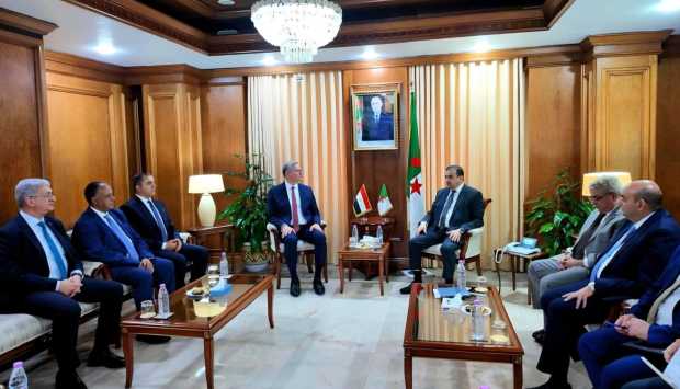 وزير البترول ونظيره الجزائر يناقشان تعزيز التعاون في قطاع النفط والغاز وتوسيع الشراكة الاستراتيجية 