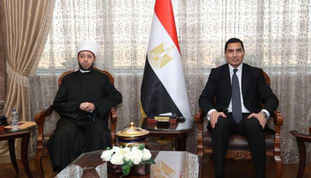 الأزهري وجوهر نبيل يناقشان آليات التعامل مع التشابكات المتعلقة بأراضي الأوقاف 