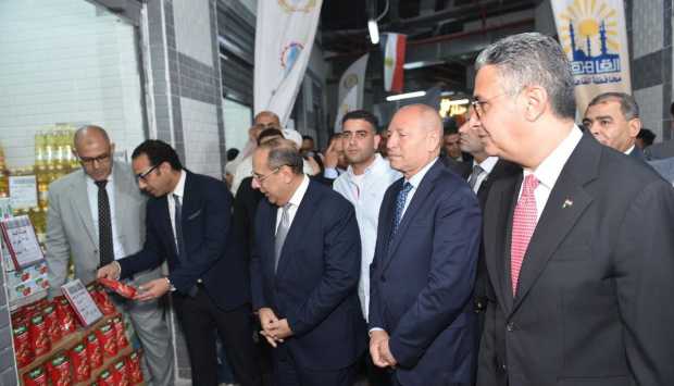 120 منفذا.. وزير التموين ومحافظ القاهرة يفتتحان معرض «أهلا بالعيد» 