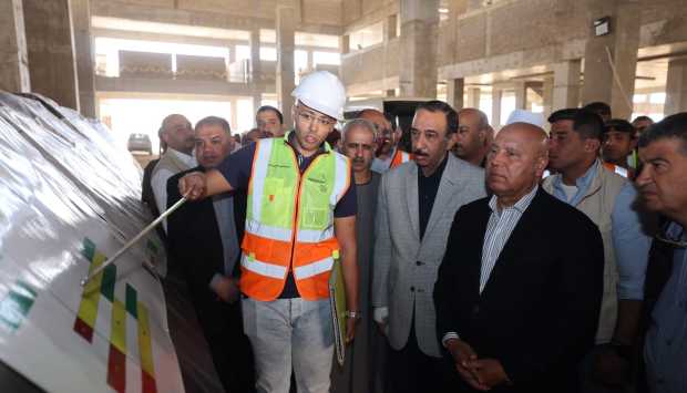 وزير النقل بالصعيد: الرئيس السيسي وجه بألا يضار أي مواطن من المشروعات القومية 