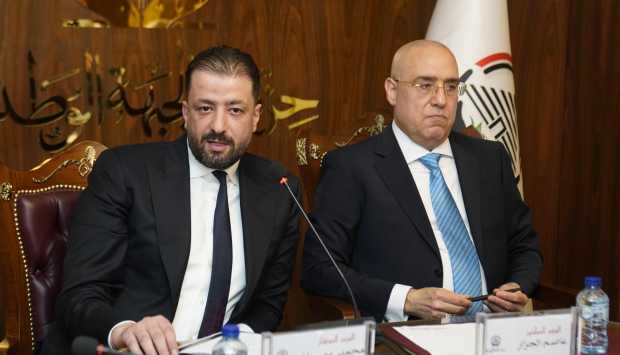 بحضور الجزار وكبار القيادات.. الجبهة الوطنية يضع آليات جديدة لتعزيز الأداء التشريعي تحت القبة (صور) 